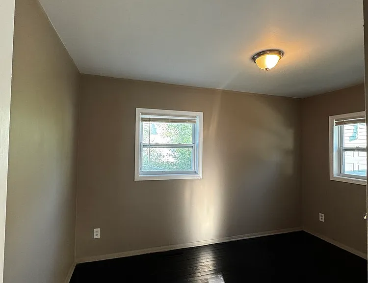 1486 Friel St — Photo 11