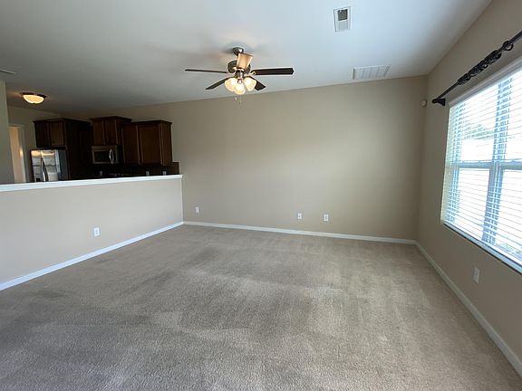 4th image of 964 Summerlake Dr #99