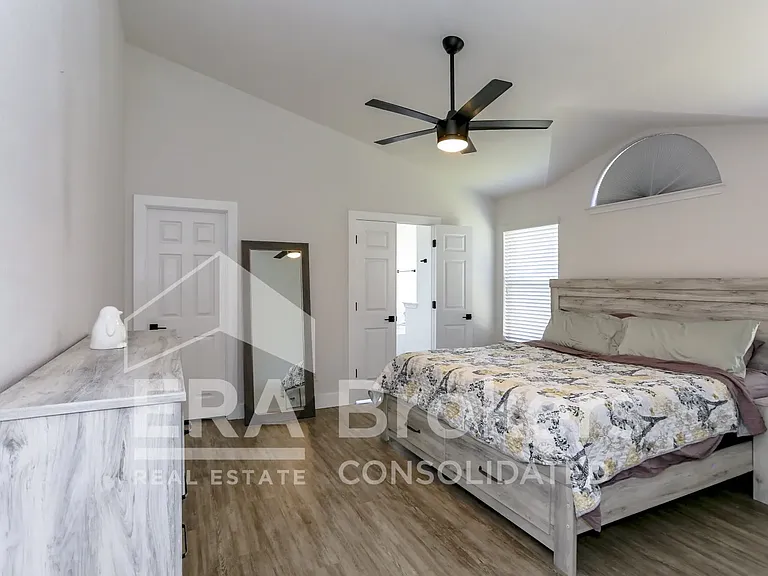 6110 Melanie Dr — Photo 10