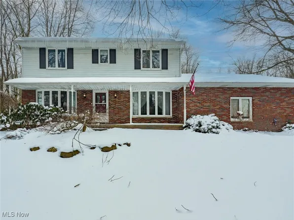 13445 Cedar Acres Dr, Chesterland, OH 44026