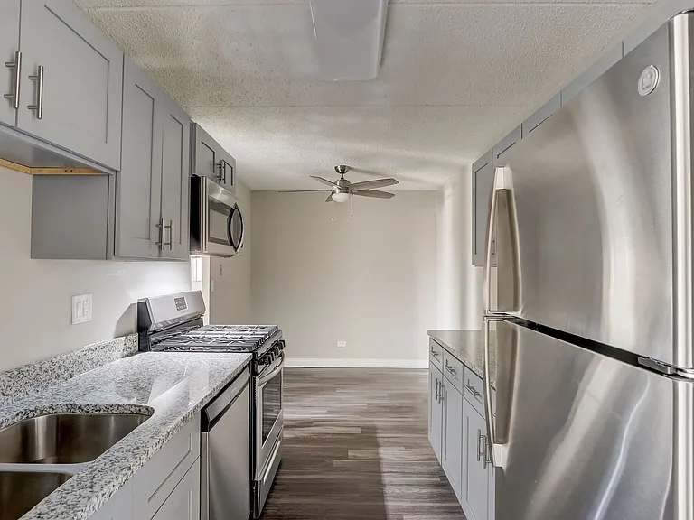Bartlett Court Apartments — Photo 5