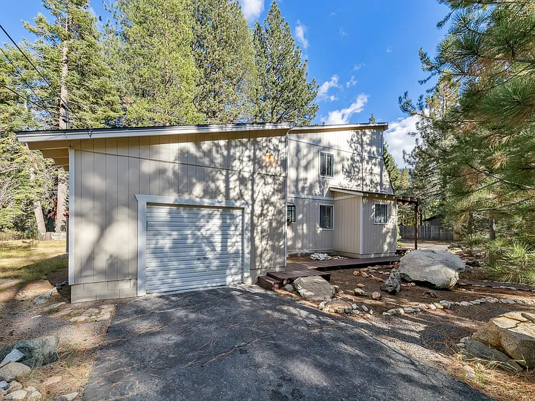 993 Woodchuck Ct — Photo 4