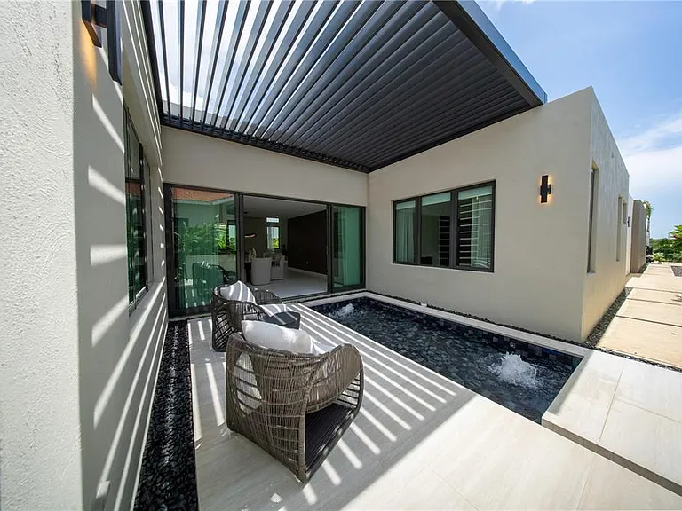 1 Corredor Miralago #908 — Photo 32
