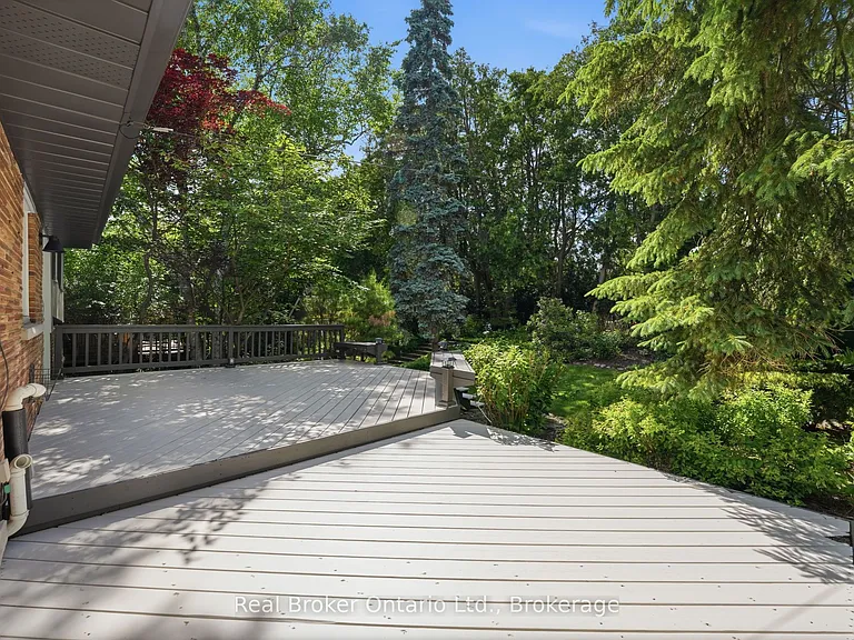 571 Leonard Ct — Photo 40