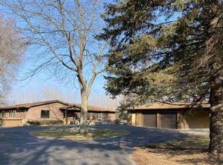 1925 N Stark Rd, Midland, MI 48642