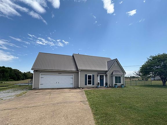 2nd image of 7172 Mount Carmel Rd