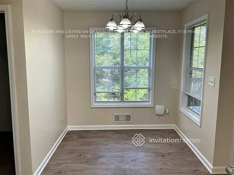 3848 Summer Leigh Ct — Photo 9