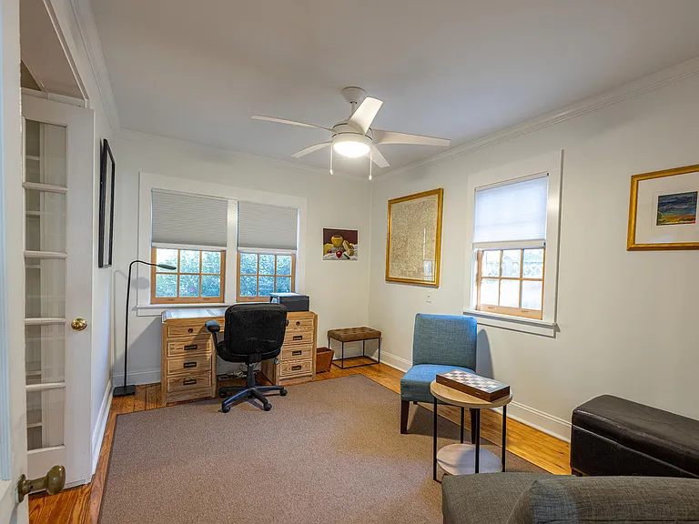 566 Newberry St SW — Photo 7