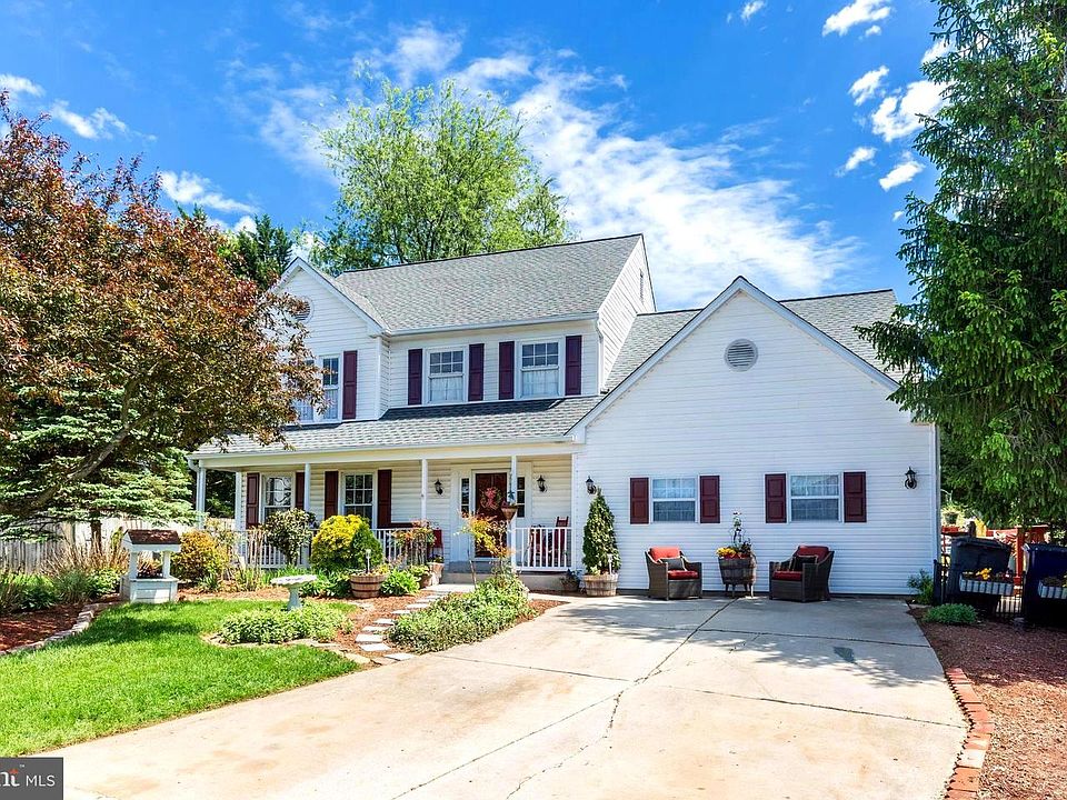 1st image of 697 Garden Ct