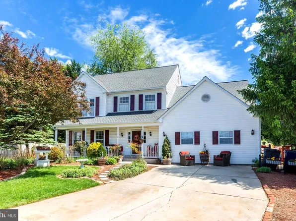 697 Garden Ct, Westminster, MD 21157