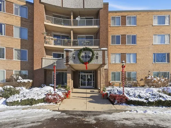 900 E Wilmette Rd Unit 220, Palatine, IL 60074