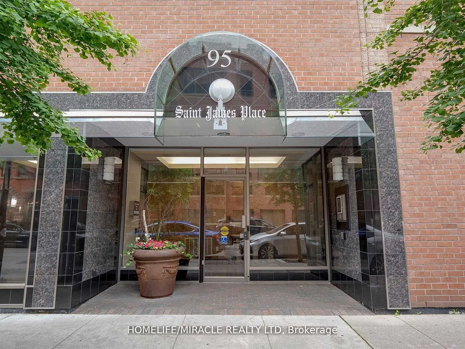 3 bed, $3,775 — Photo 2