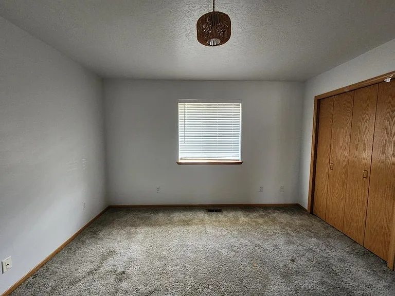 2262 Ironwood St — Photo 9
