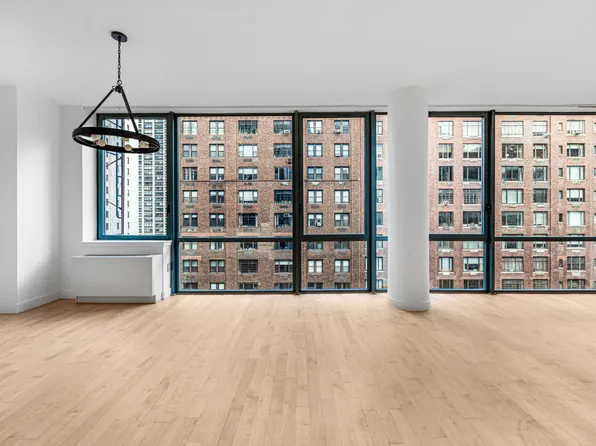 330 East 57th Street image 2 of 12