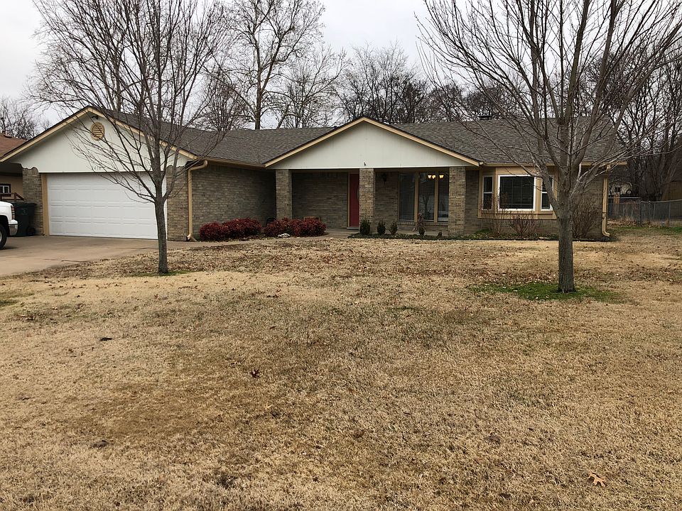 1st image of 2418 S Maywood Dr