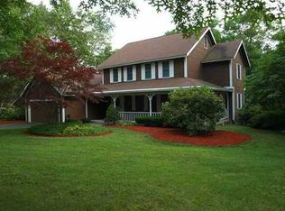 595 Black Plain Rd, North Smithfield, RI 02896