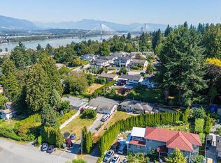 11458 139th St, Surrey, BC V3R3E3