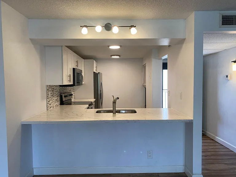 11 Royal Palm Way #3030 — Photo 3