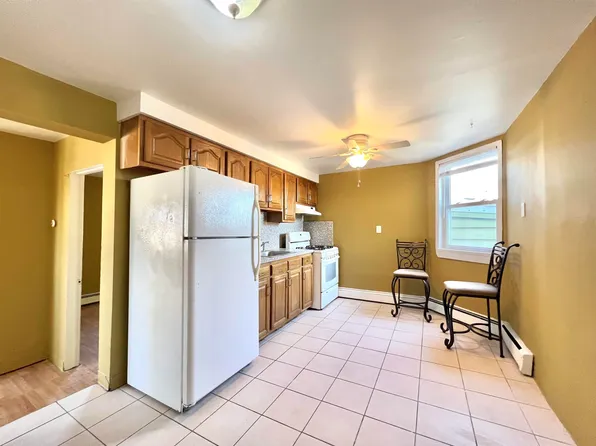 74 Prospect Ave #4, Bayonne, NJ 07002
