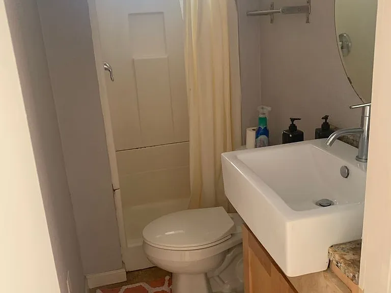 502/504 Elmwood Studios — Photo 30