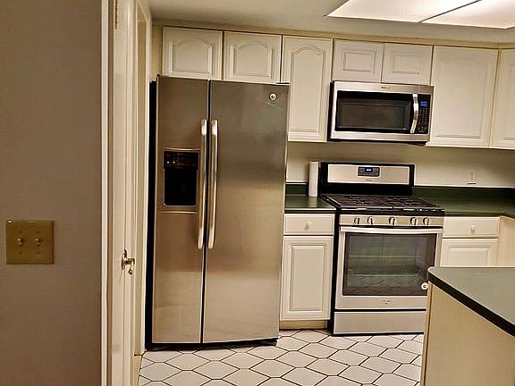 3rd image of 41 Fair Haven Way SE