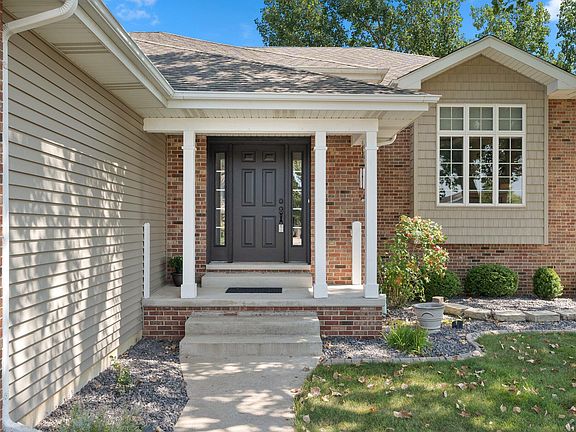 3rd image of 9865 Three Springs Dr