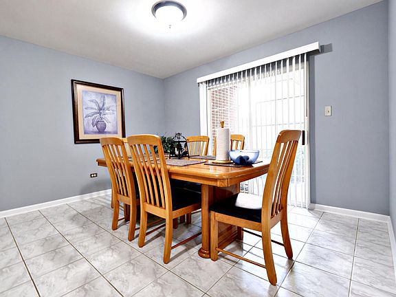 5th image of 104 Willow Creek Ln #104