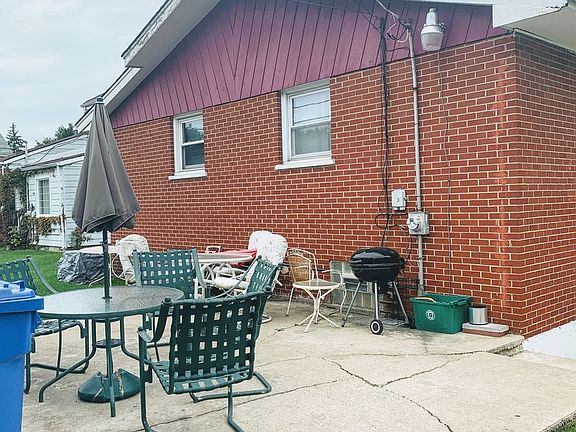 2nd image of 146 East Ave