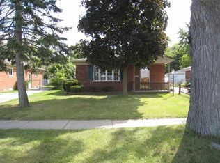 25471 Gibraltar Rd, Flat Rock, MI 48134