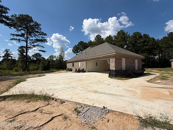 3rd image of 301 Stronghold Dr