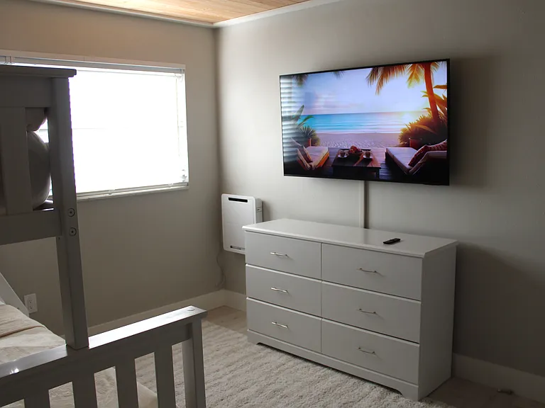 3rd bedroom dresser / tv