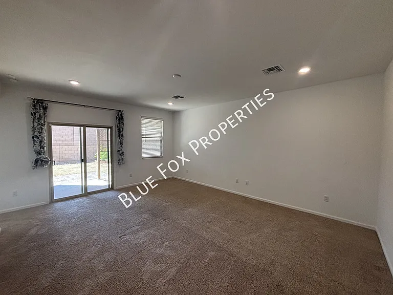 7095 W Jadewood Ln — Photo 3
