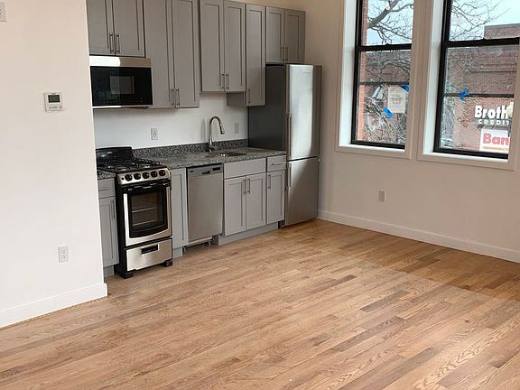 2nd image of 64-68 Market St #502