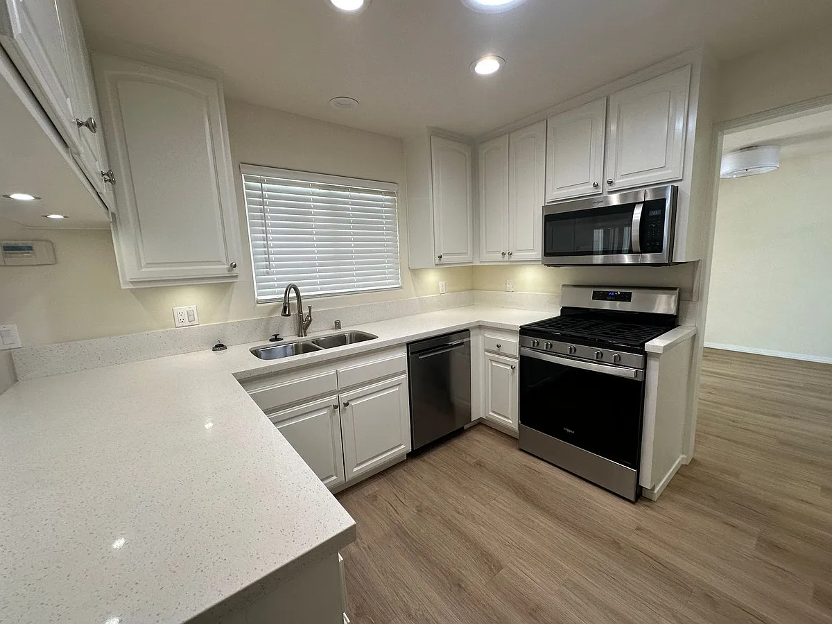 Building Photo - 23608 Barrego Way