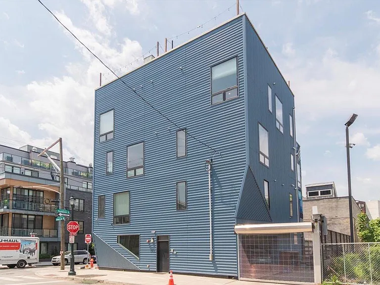 227 W Thompson St #D — Photo 2