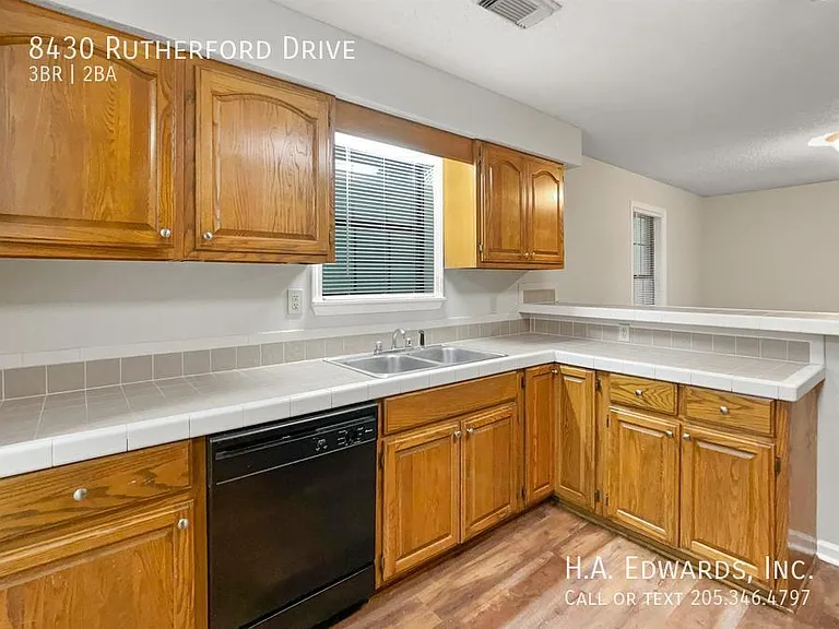 8430 Rutherford Dr — Photo 14