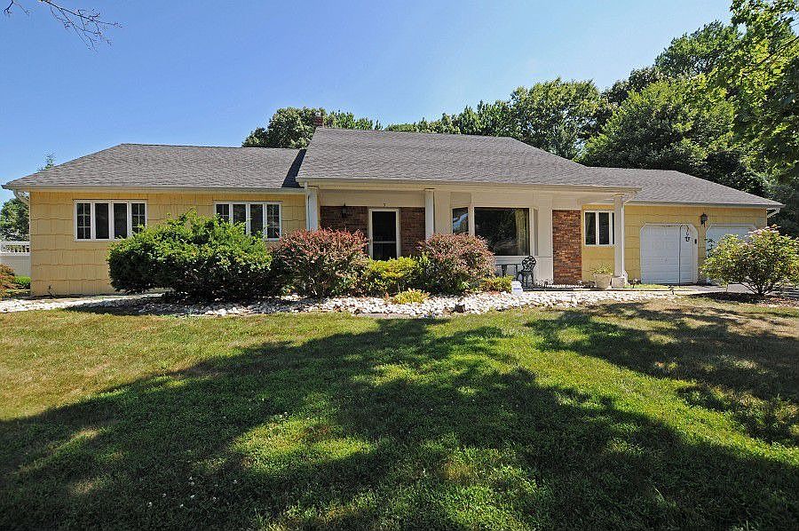 5 Bay Dr, NJ 07751 Zillow