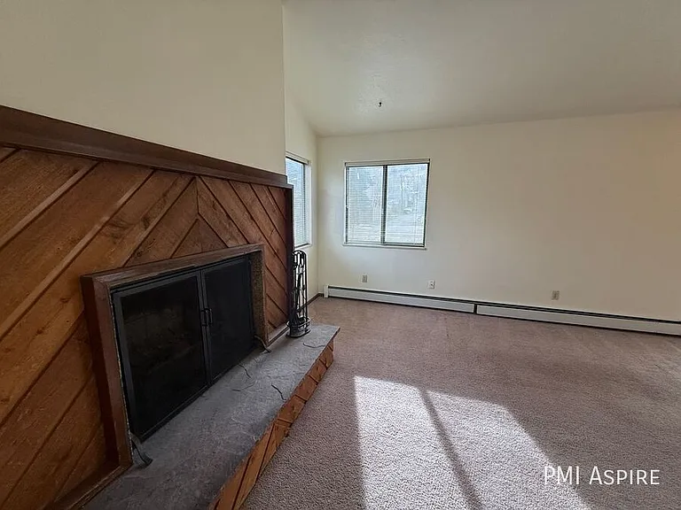 2680 5th St — Photo 3