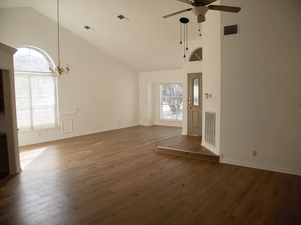 7322 Thrush Gdns, San Antonio, TX 78209