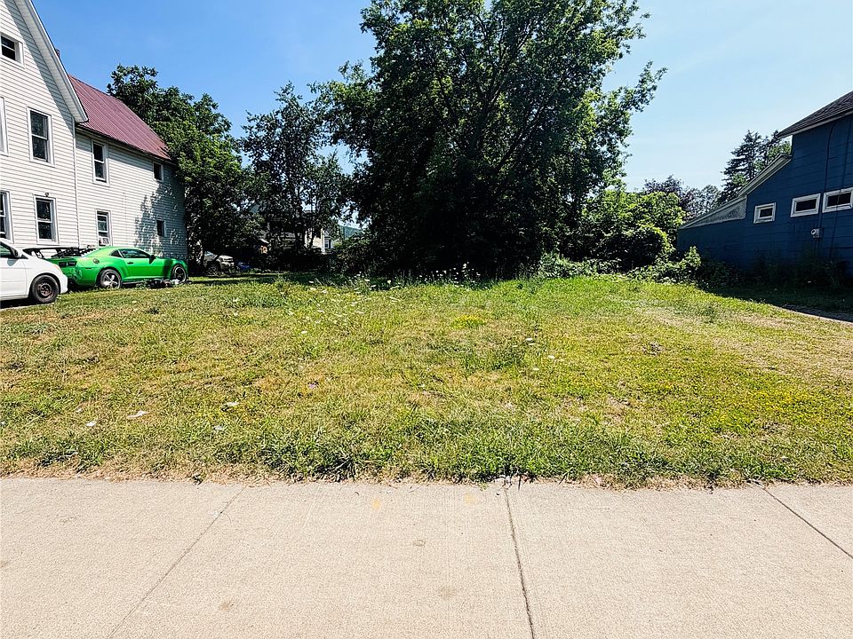 2nd image of 38 Robinson St