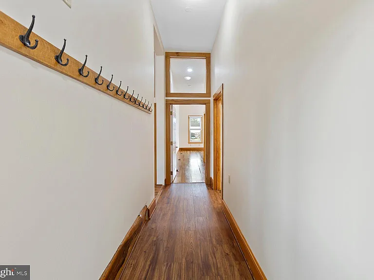 213 Piccadilly St #A — Photo 15