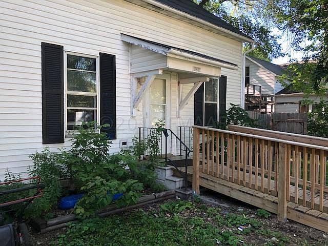 1st image of 342 8th Ave N