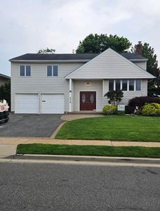 3116 Monterey Drive, Merrick, NY, 11566