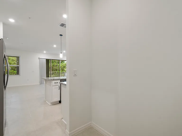 5273 Luisa Ct — Photo 17