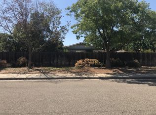 1707 W Median Ave, Porterville, CA 93257