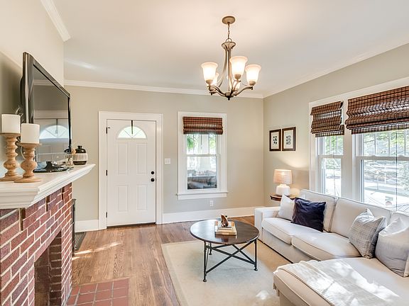 5th image of 102 Pinehurst Ave