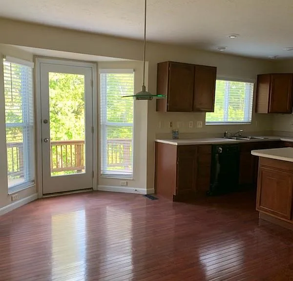 9653 Cloveridge Dr — Photo 6
