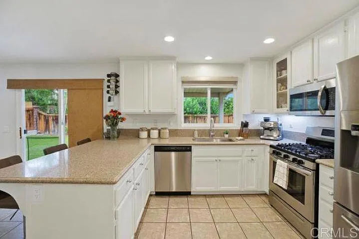 5944 Vista Santa Catarina — Photo 2
