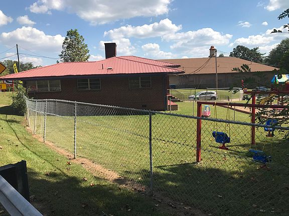 2nd image of 1027 Hicksmil Dr SW