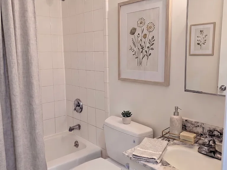 1430 Hi Point St #306 — Photo 9